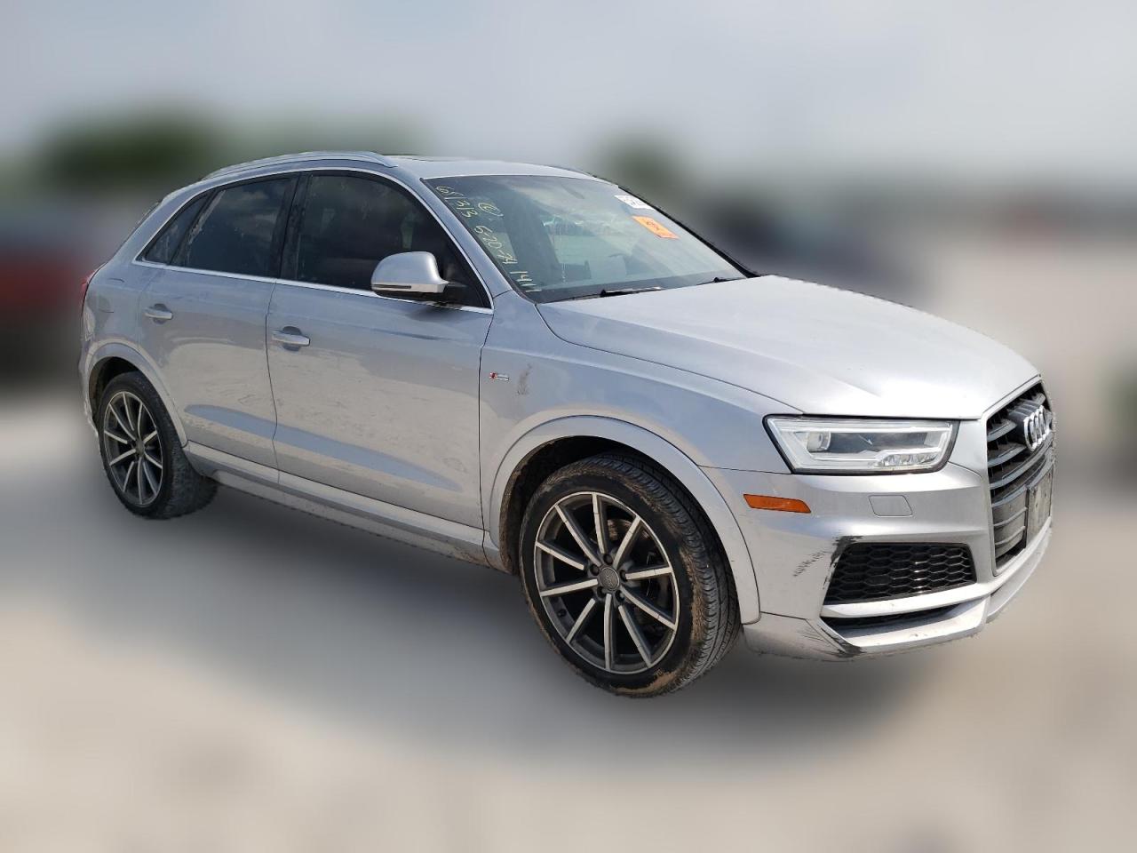 2018 Audi Q3 VIN WA1HCCFS4JR031411 Copart auction photo, minor dent/scratches damage thumbnail 4
