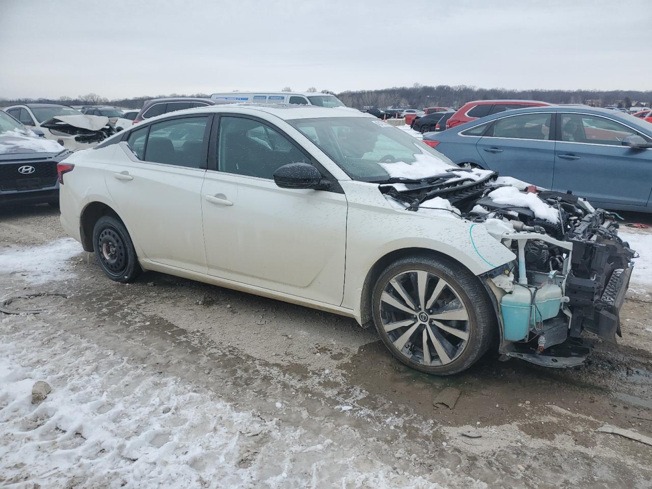 2020 Nissan Altima VIN 1N4BL4CW1LN308525 Copart auction photo, front end damage thumbnail 4