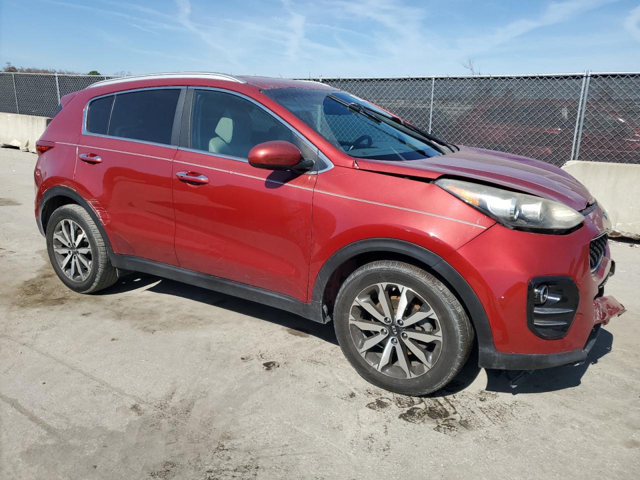 2017 KIA Sportage VIN KNDPN3ACXH7235423 Copart auction photo, front end / side damage thumbnail 4