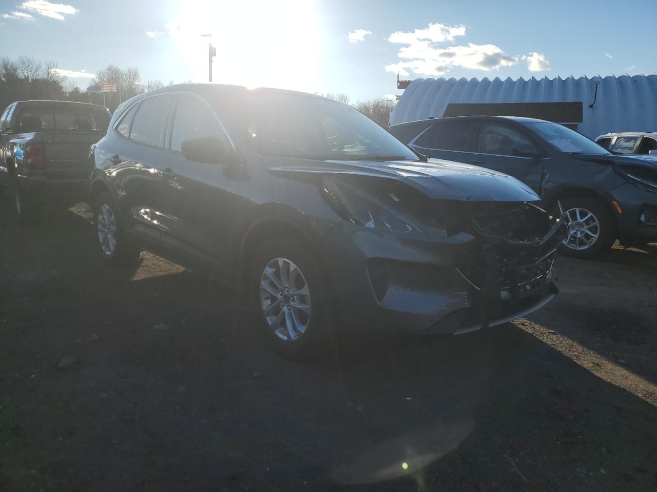 2022 Ford Escape VIN 1FMCU9G69NUB14090 Copart auction photo, front end damage thumbnail 4