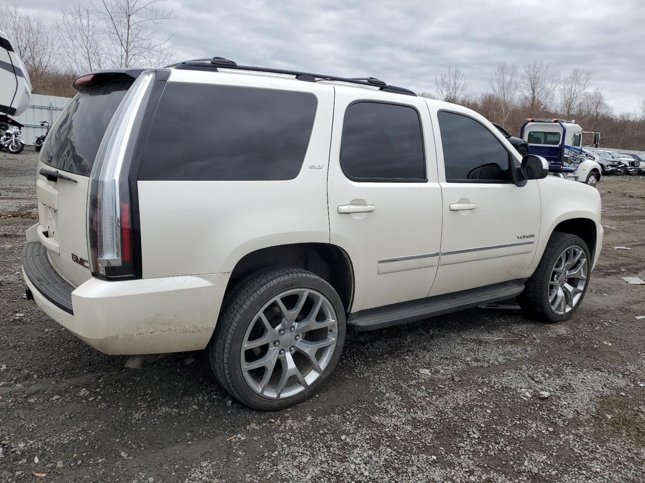 2012 GMC Yukon VIN 1GKS2CE06CR124968 Copart auction photo, minor dent/scratches damage thumbnail 3