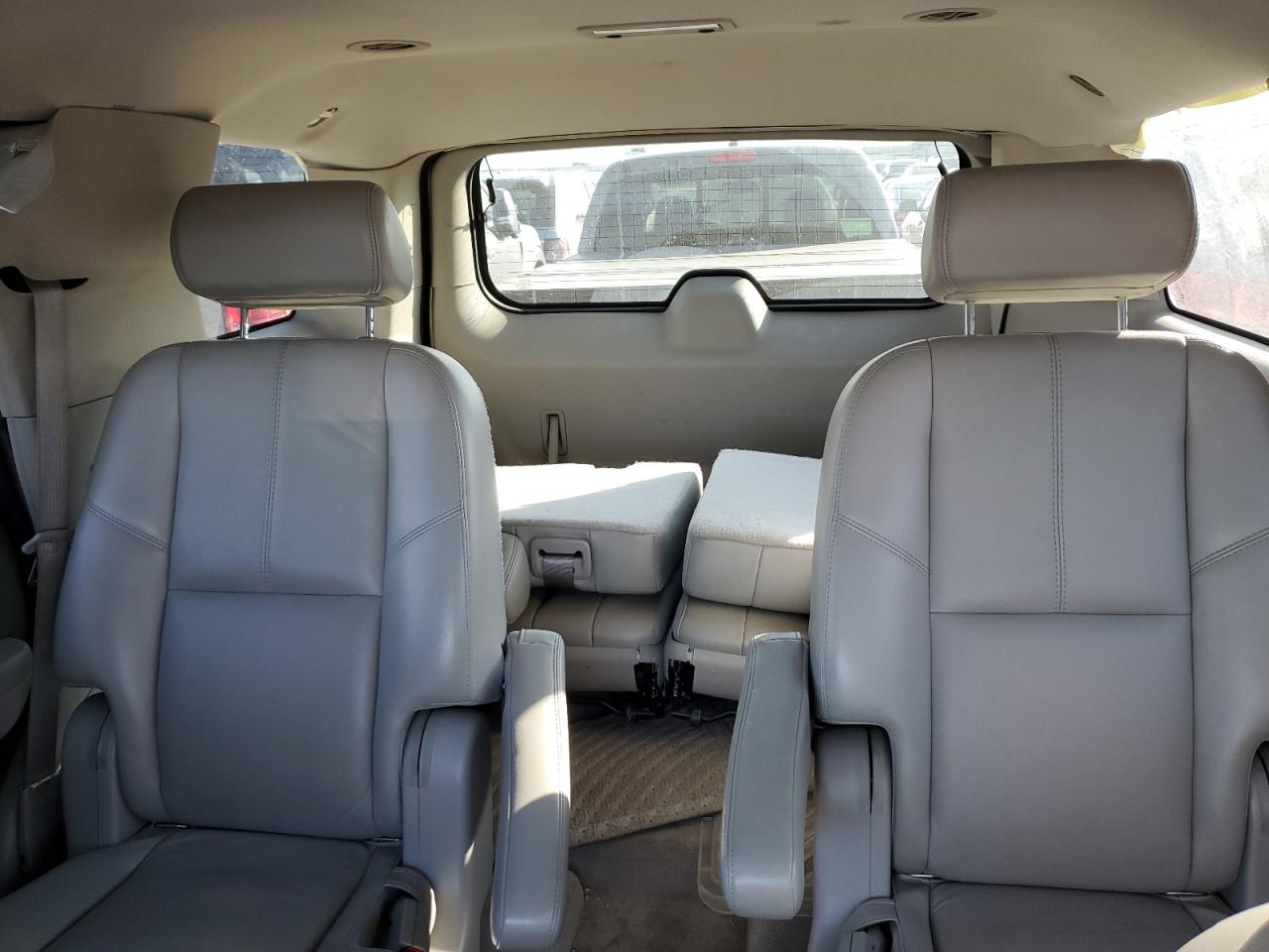 2007 Chevrolet Tahoe VIN 1GNFK13007R131092 Copart auction photo, side / front end damage thumbnail 10