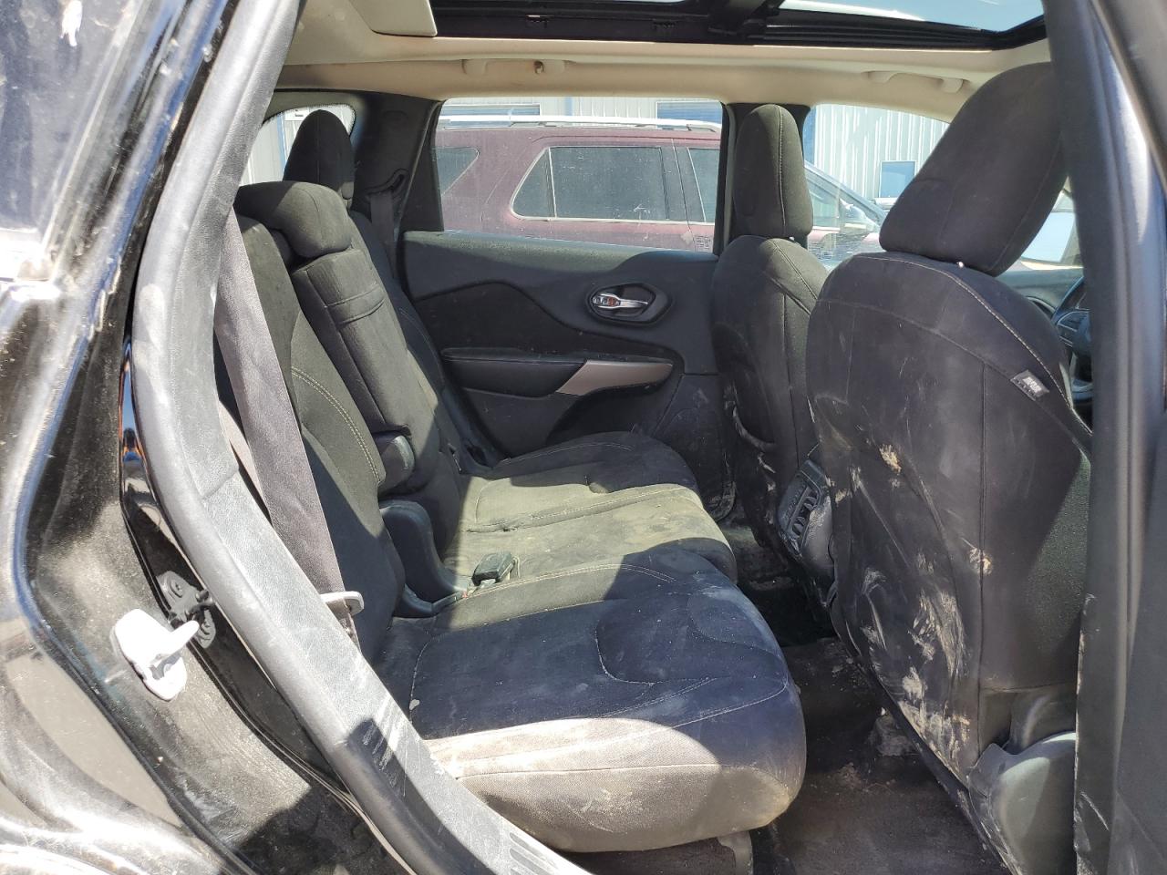 2017 Jeep Grand Cherokee VIN 1C4PJLCSXHW653163 Copart auction photo, rear end / minor dent/scratches damage thumbnail 11