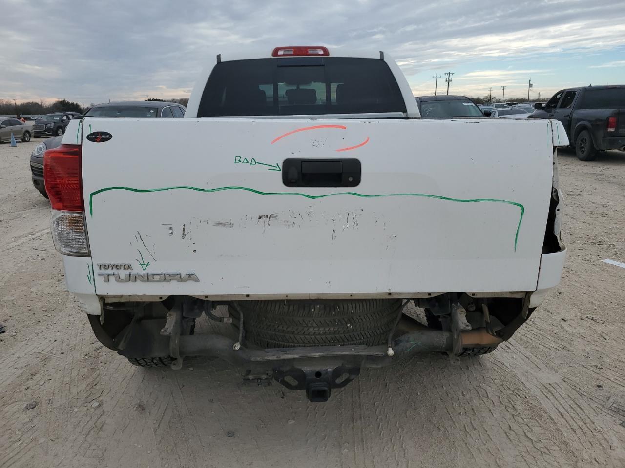 2011 Toyota Tundra VIN 5TFRM5F16BX031790 Copart auction photo, rear end / minor dent/scratches damage thumbnail 6