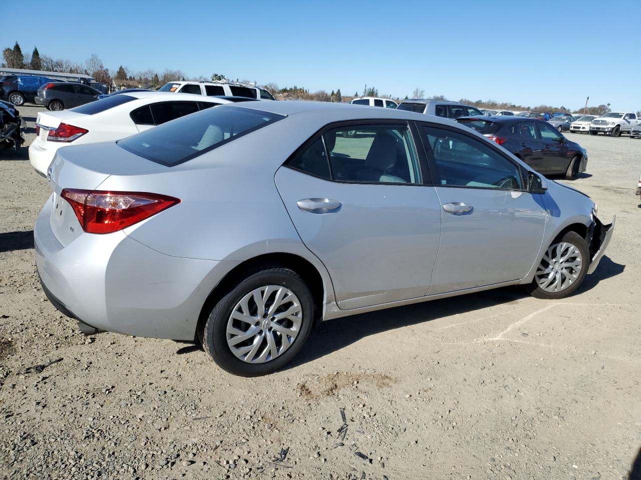 2018 Toyota Corolla VIN 2T1BURHE8JC082911 Copart auction photo, front end / side damage thumbnail 3