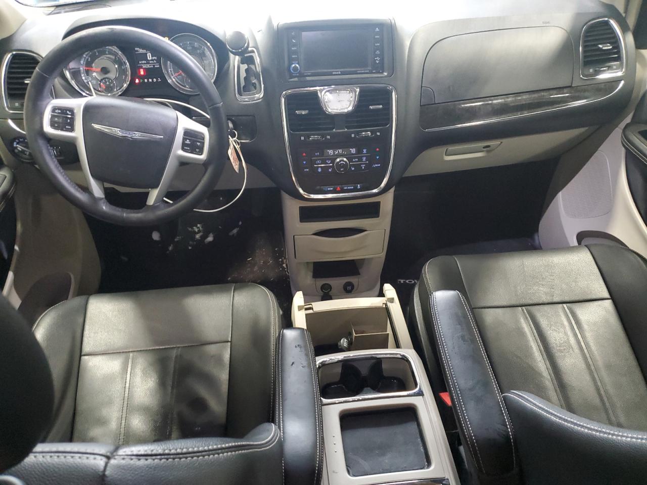 2016 Chrysler Town & Country VIN 2C4RC1BG9GR129224 Copart auction photo, front end / rear end damage thumbnail 8
