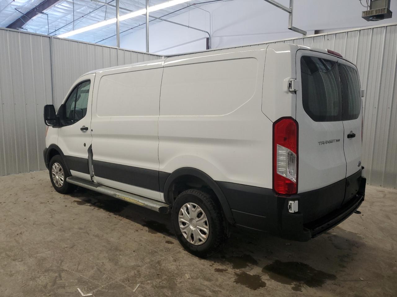 2022 Ford Transit VIN 1FTBR1Y87NKA23706 Copart auction photo, front end / minor dent/scratches damage thumbnail 2