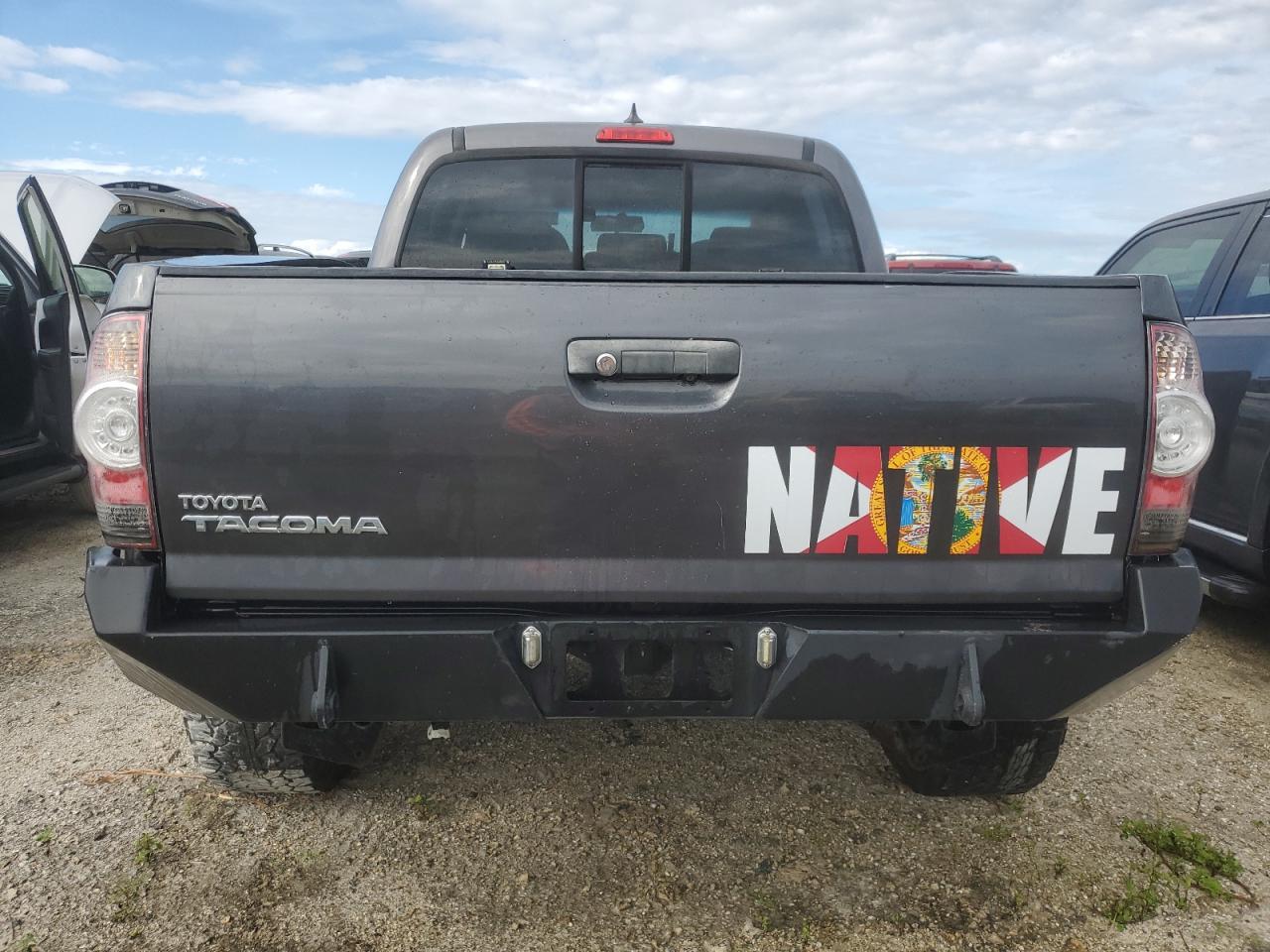 2015 Toyota Tacoma VIN 5TFJU4GN0FX082622 Copart auction photo, water/flood damage thumbnail 6