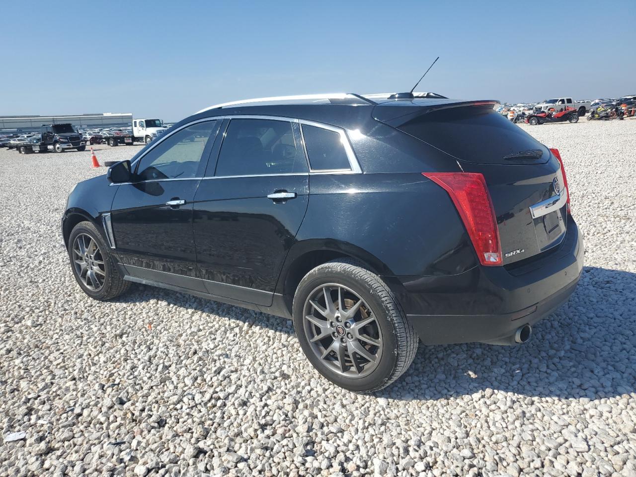 2015 Cadillac SRX VIN 3GYFNGE35FS566822 Copart auction photo, front end damage thumbnail 2