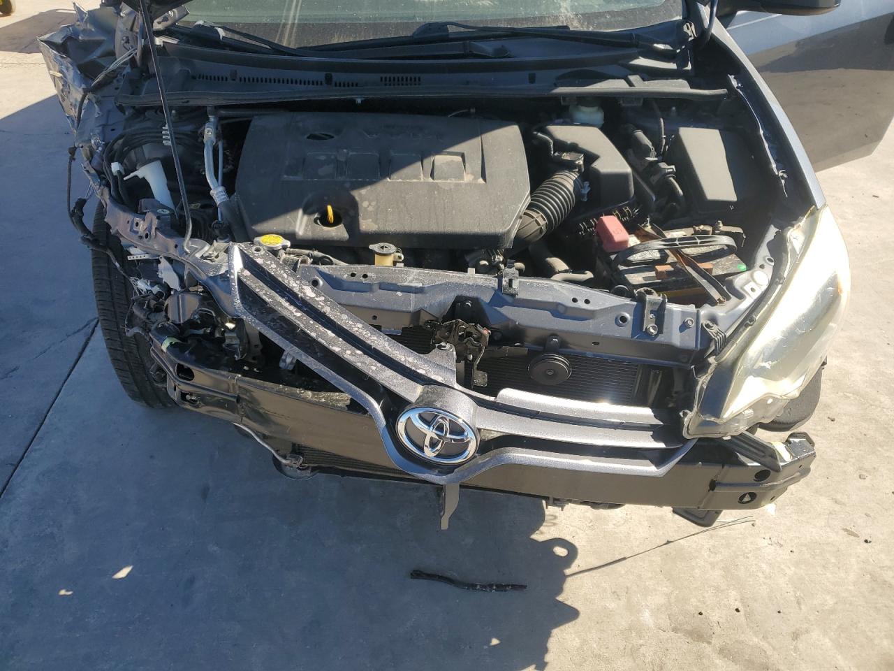 2015 Toyota Corolla VIN 5YFBURHE1FP187619 Copart auction photo, front end damage thumbnail 11