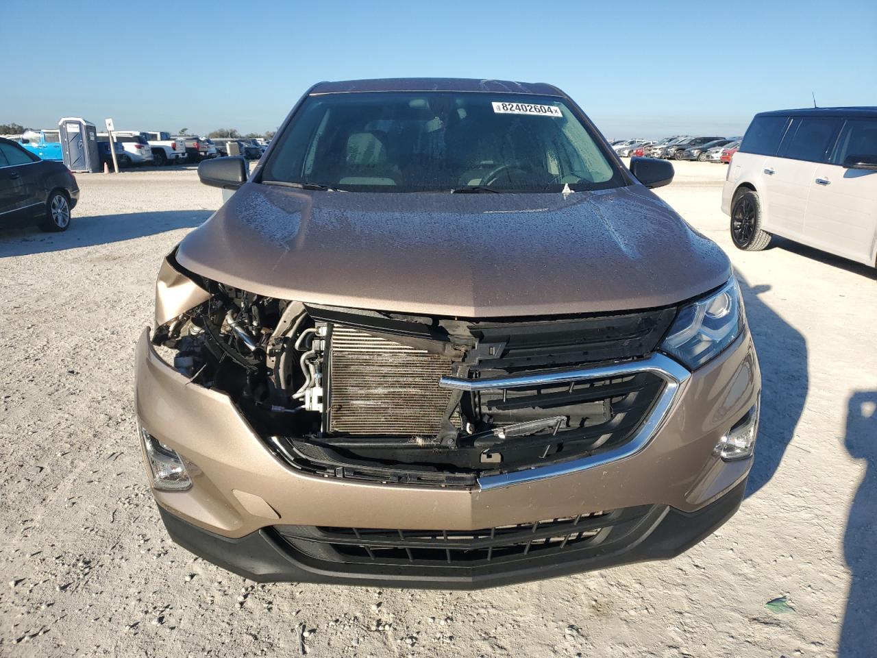 2019 Chevrolet Equinox VIN 2GNAXHEV4K6177686 Copart auction photo, front end damage thumbnail 5