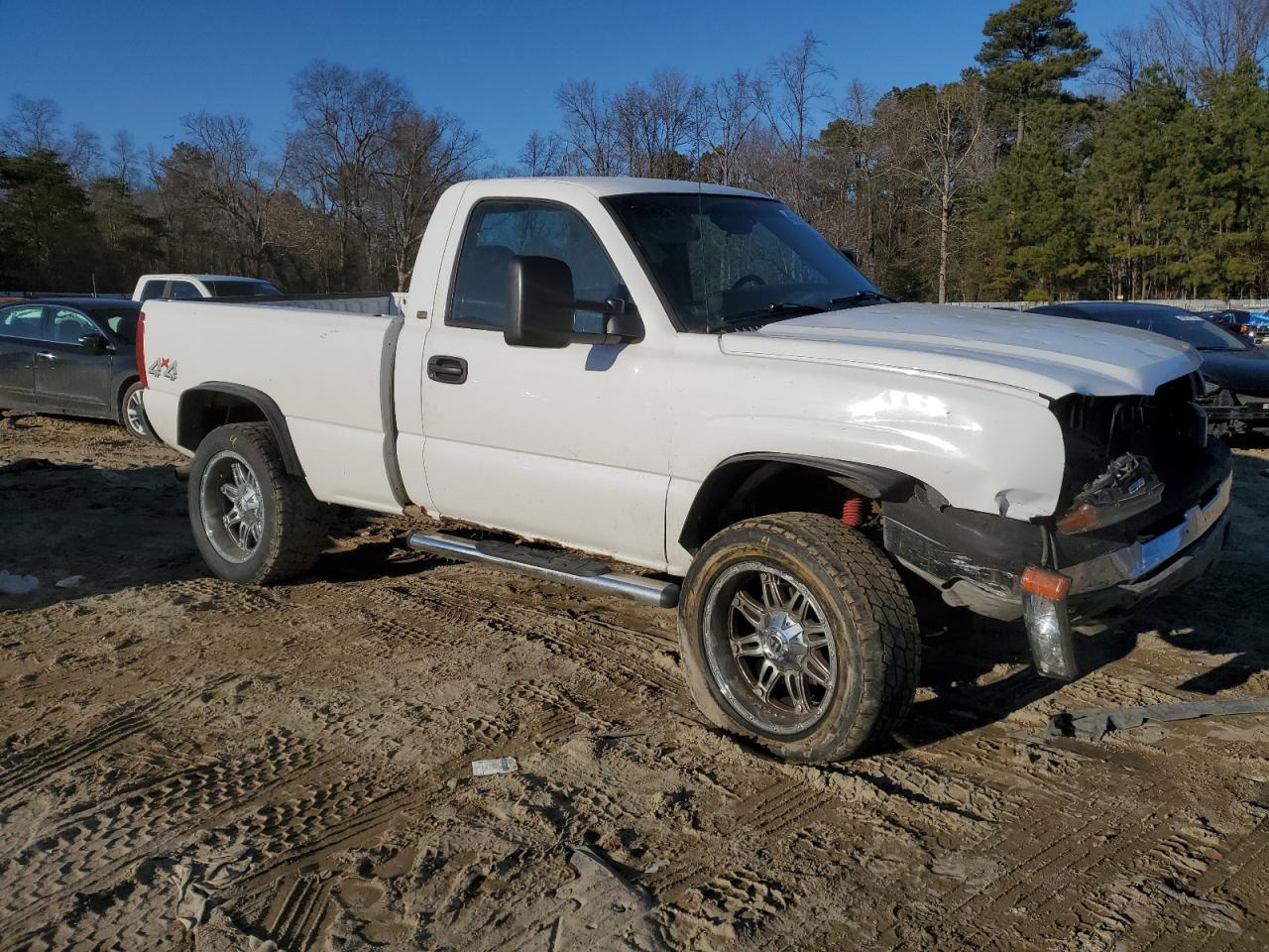 2001 Chevrolet Silverado VIN 1GBHC24U11Z261013 Copart auction photo, mechanical / front end damage thumbnail 4