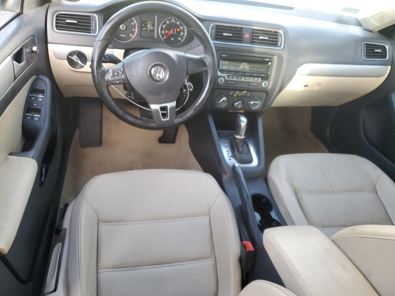 2014 Volkswagen Jetta VIN 3VWD07AJ2EM222705 Copart auction photo, water/flood / minor dent/scratches damage thumbnail 8