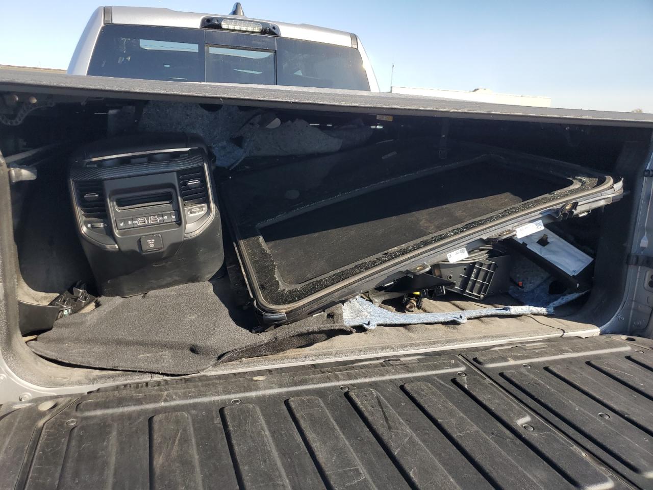 2021 RAM 1500 VIN 1C6SRFHT2MN540496 Copart auction photo, stripped / minor dent/scratches damage thumbnail 8