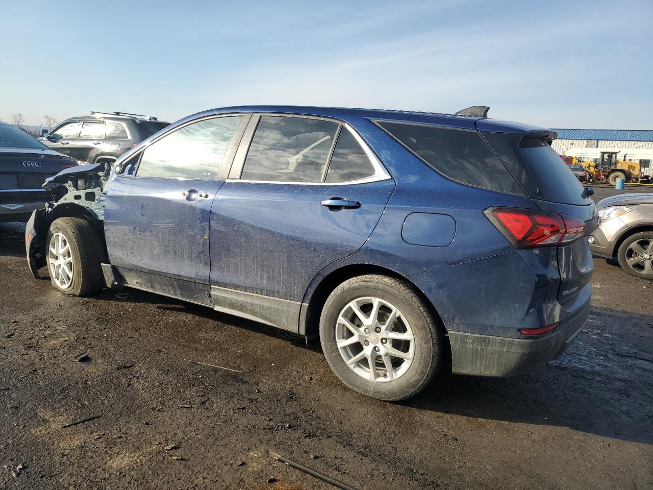 2022 Chevrolet Equinox VIN 3GNAXUEV3NL248904 Copart auction photo, front end / side damage thumbnail 2