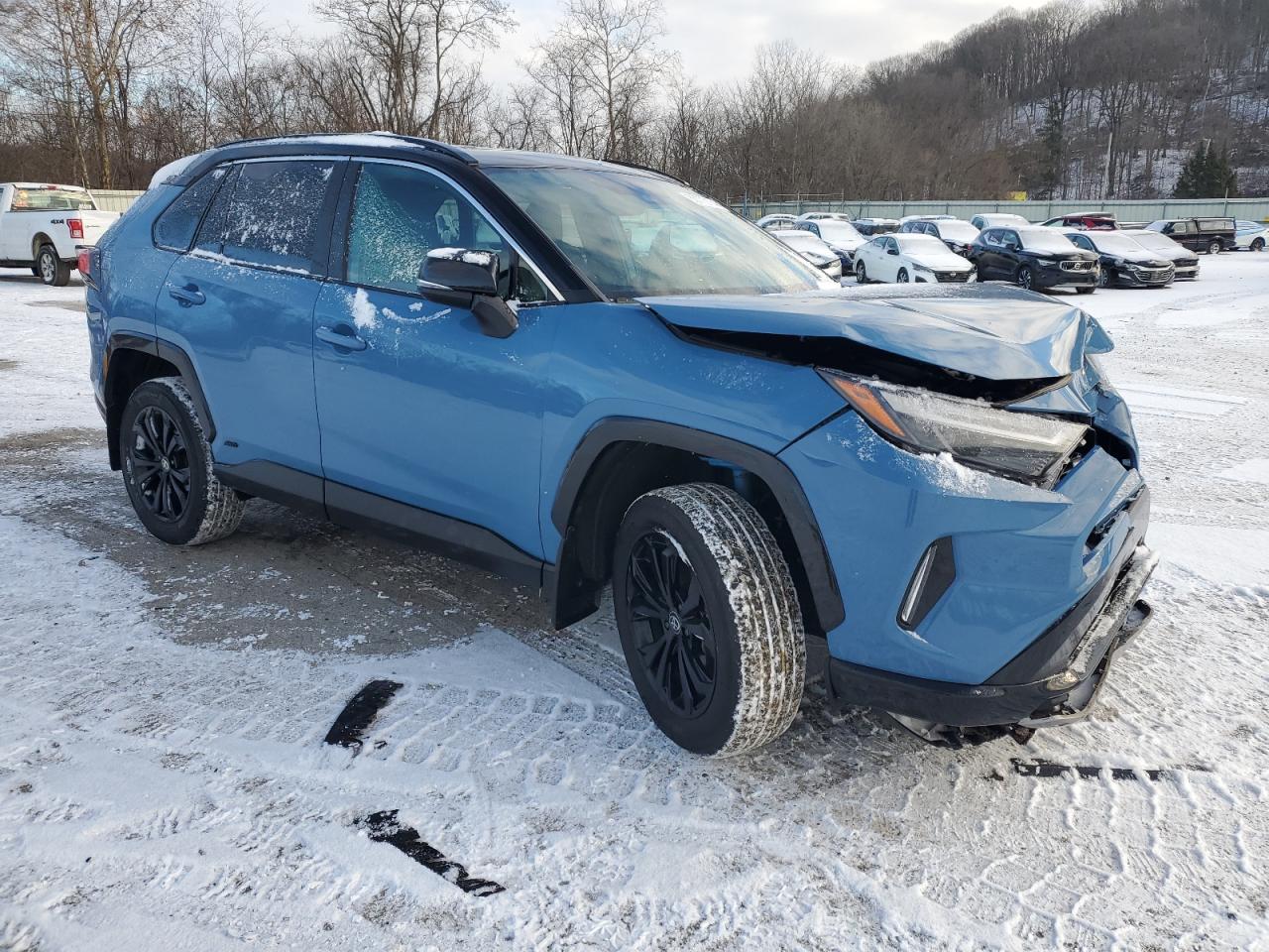 2022 Toyota RAV 4 VIN 4T3E6RFV0NU096811 Copart auction photo, front end damage thumbnail 4