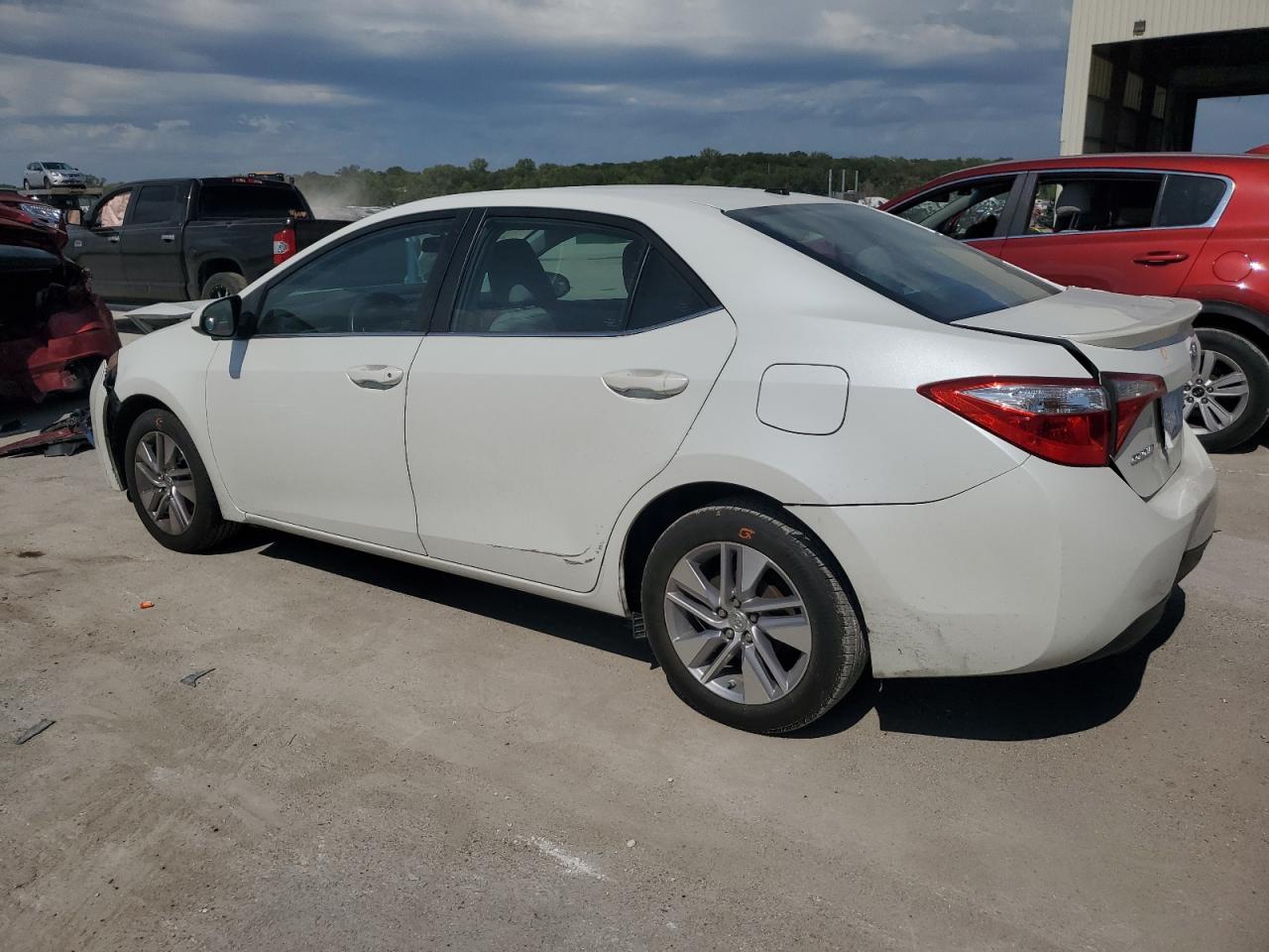 2016 Toyota Corolla VIN 5YFBPRHEXGP458749 Copart auction photo, front end / rear end damage thumbnail 2