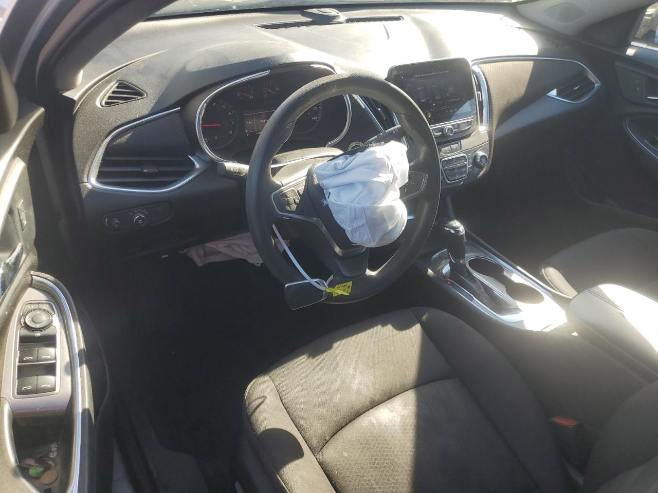 2020 Chevrolet Malibu VIN 1G1ZD5ST3LF003582 Copart auction photo, front end / minor dent/scratches damage thumbnail 8