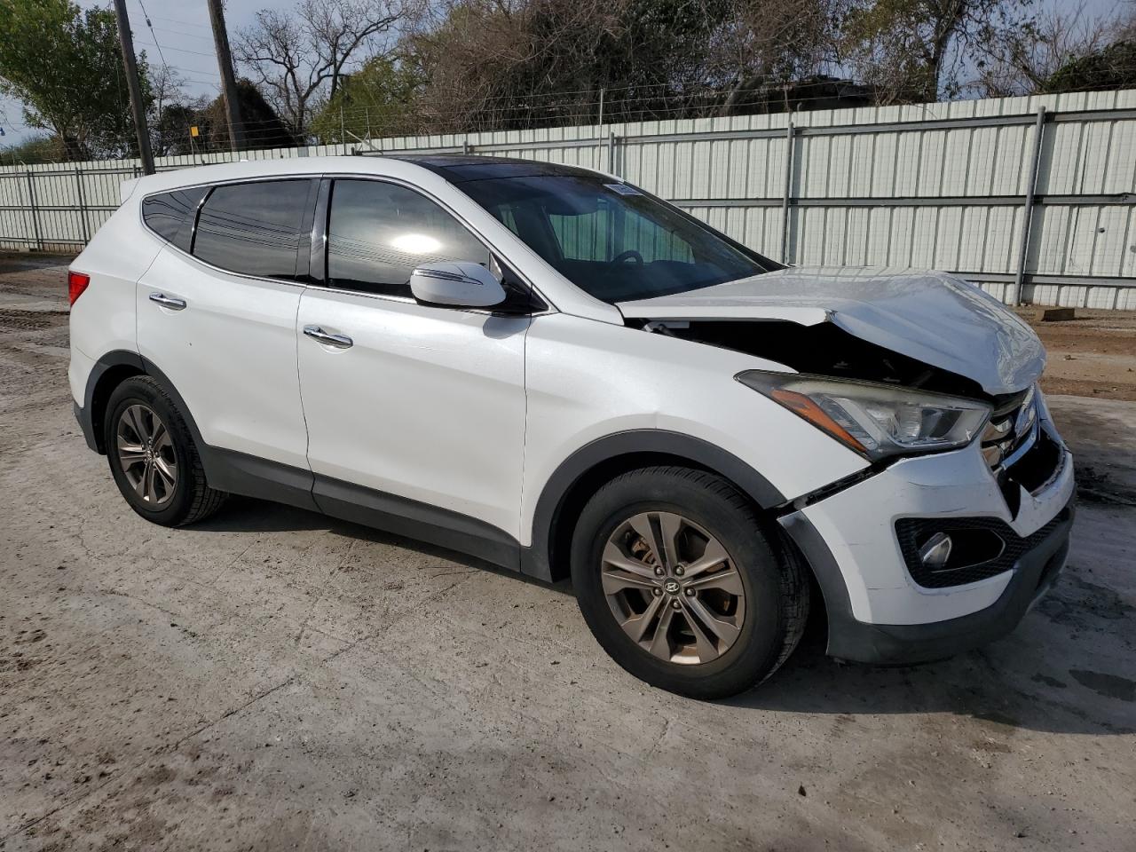 2013 Hyundai Santa Fe VIN 5XYZU3LB8DG104908 Copart auction photo, front end / minor dent/scratches damage thumbnail 4