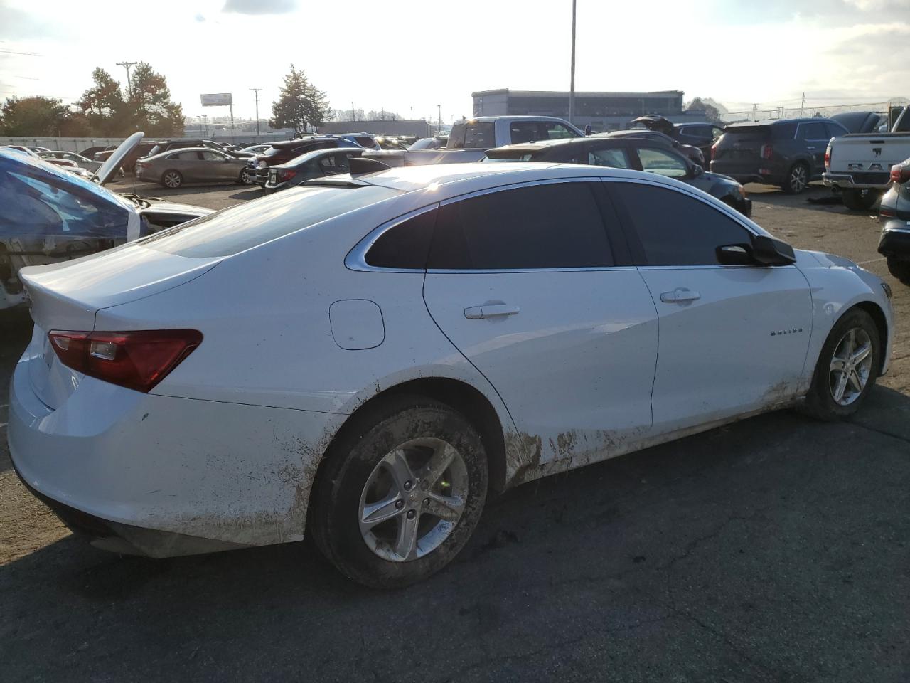 2020 Chevrolet Malibu VIN 1G1ZB5ST4LF137281 Copart auction photo, minor dent/scratches damage thumbnail 3