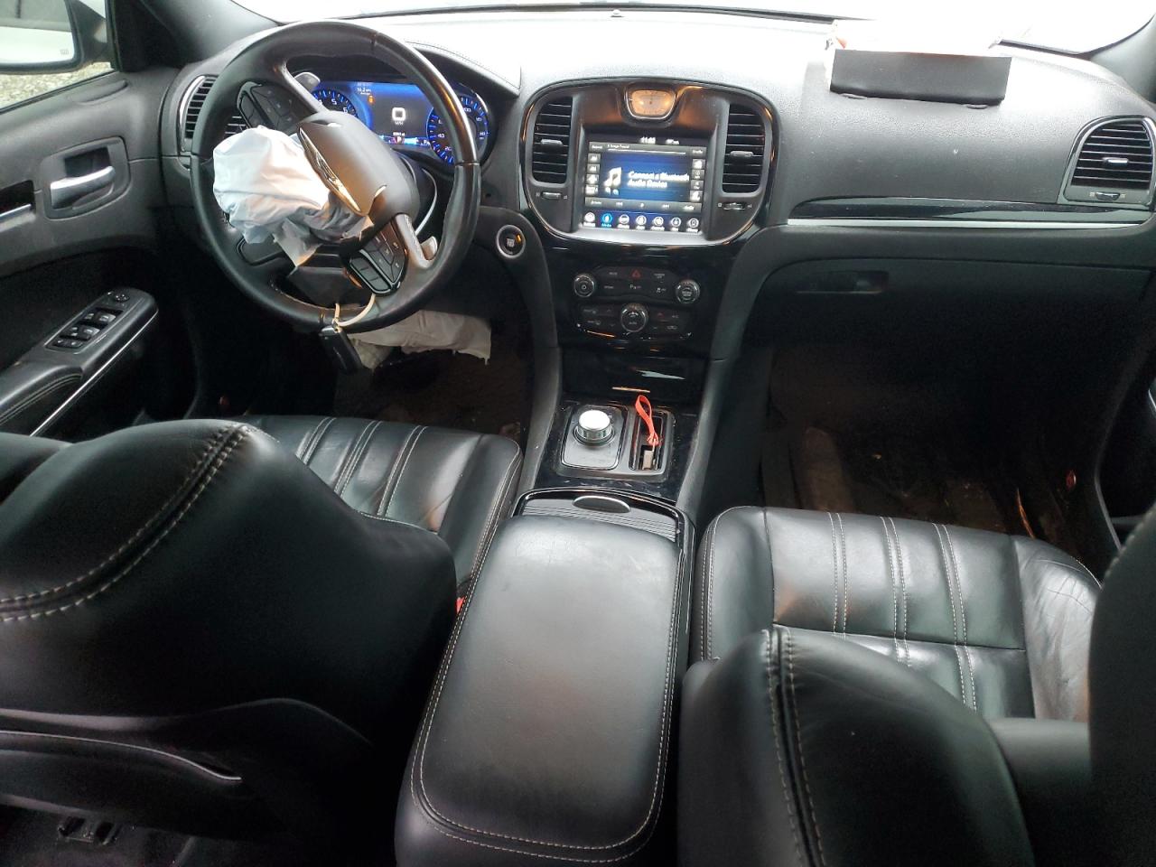 2018 Chrysler 300 VIN 2C3CCABG7JH261440 Copart auction photo, front end / side damage thumbnail 8