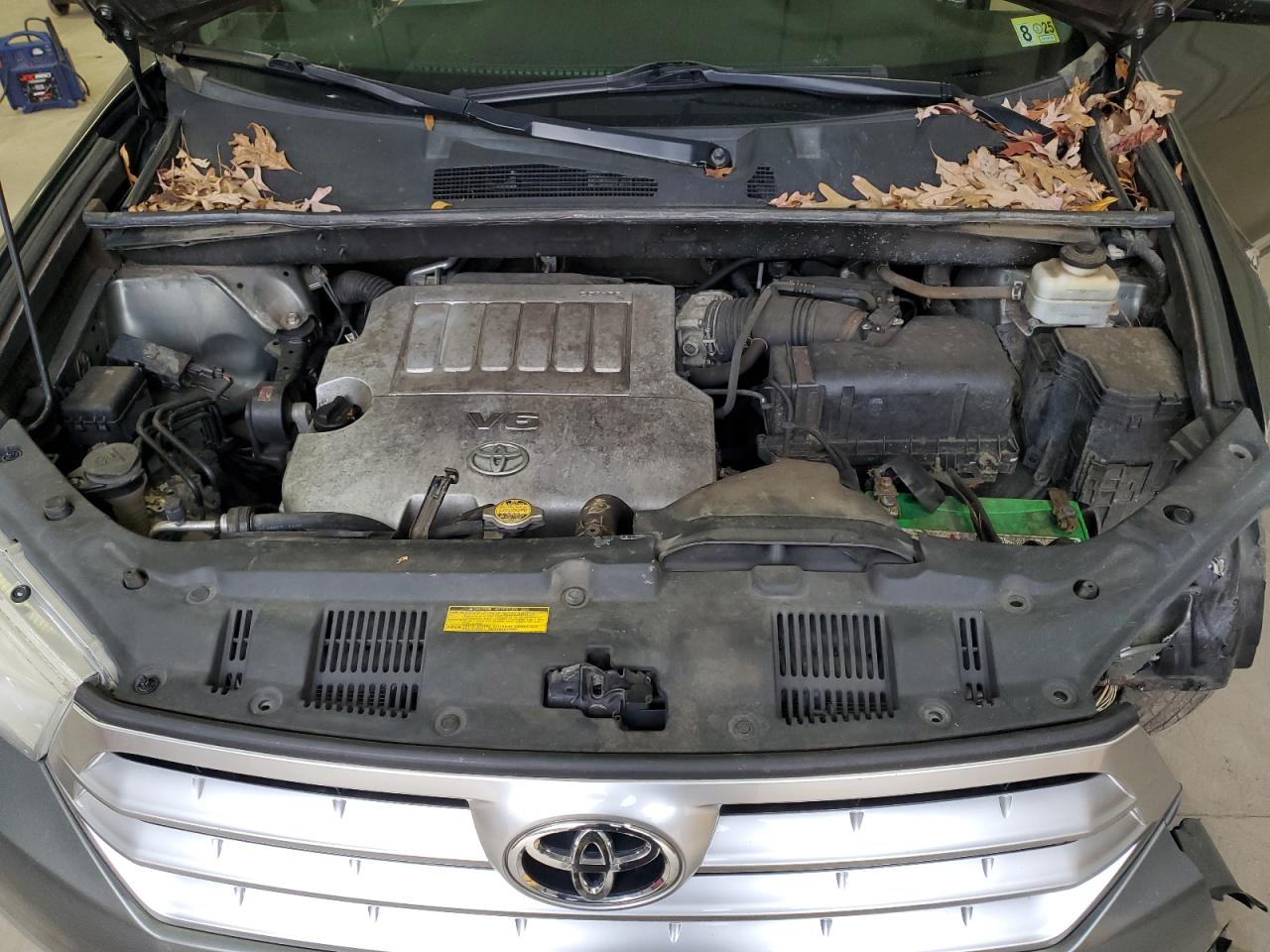 2012 Toyota Highlander VIN 5TDBK3EH8CS130029 Copart auction photo, front end / undercarriage damage thumbnail 12