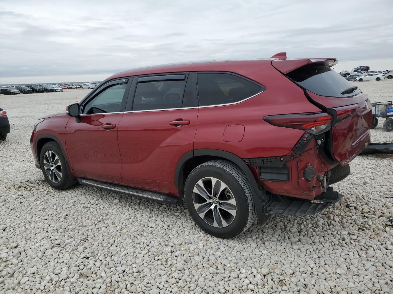 2024 Toyota Highlander VIN 5TDKDRAHXRS534509 Copart auction photo, rear end damage thumbnail 2