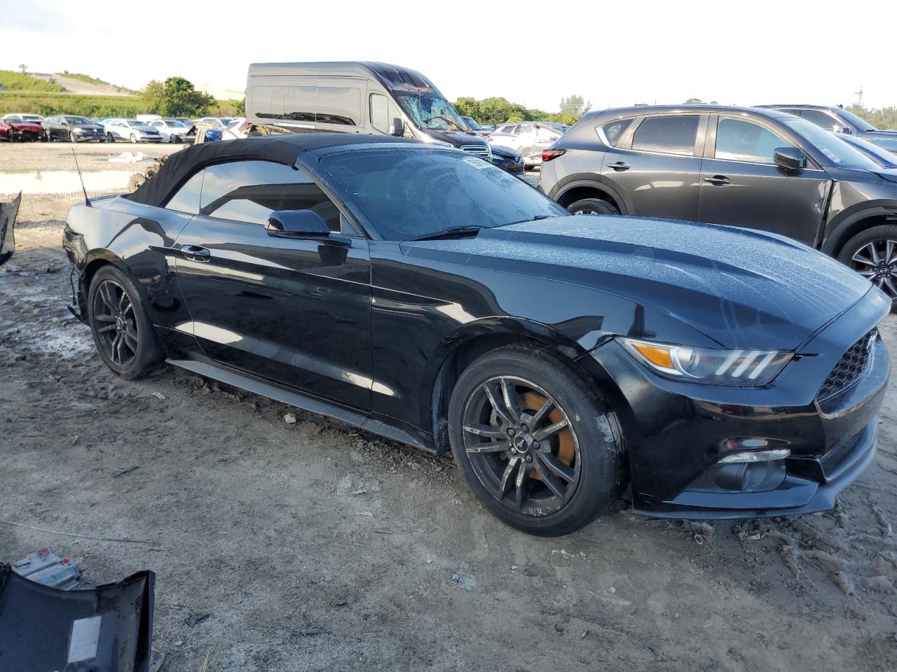 2017 Ford Mustang VIN 1FATP8UH5H5295818 Copart auction photo, front end / minor dent/scratches damage thumbnail 4
