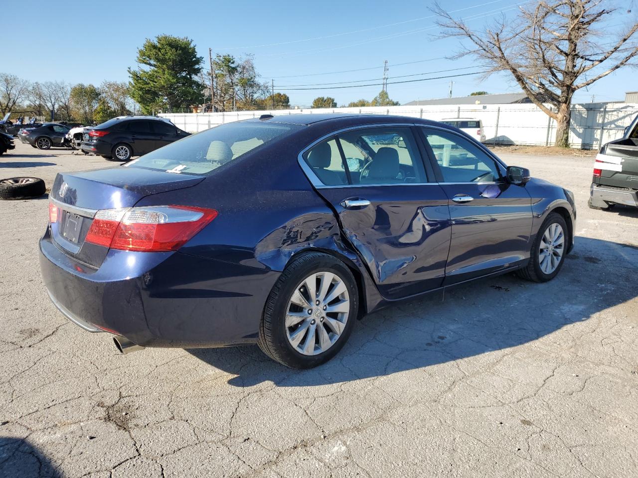 2013 Honda Accord VIN 1HGCR2F85DA204340 Copart auction photo, side / front end damage thumbnail 3