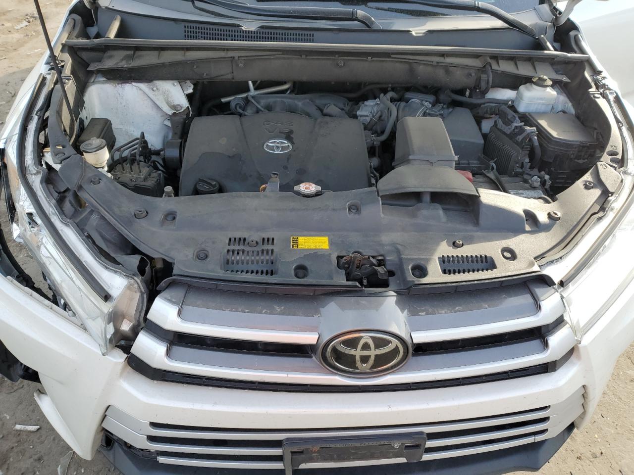 2019 Toyota Highlander VIN 5TDJZRFH9KS570753 Copart auction photo, front end / side damage thumbnail 13