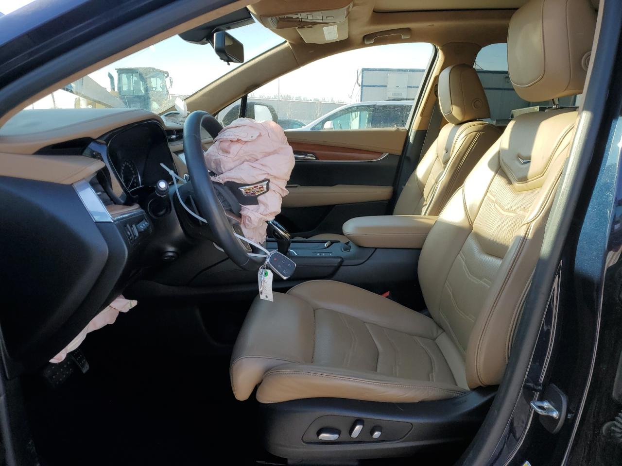 2017 Cadillac XT5 VIN 1GYKNFRSXHZ103719 Copart auction photo, front end / side damage thumbnail 7
