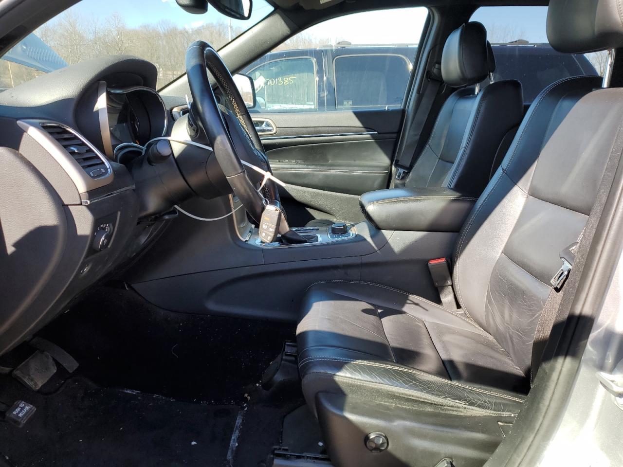 2017 Jeep Grand Cherokee VIN 1C4RJFBG5HC943190 Copart auction photo, minor dent/scratches / missing/altered vin damage thumbnail 7