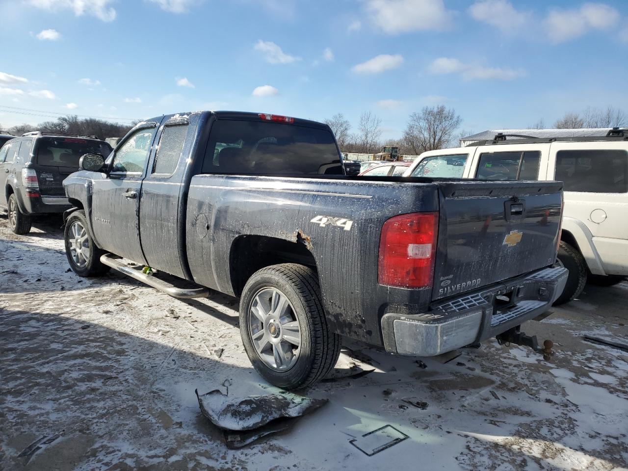2012 Chevrolet Silverado VIN 1GCRKSE71CZ198574 Copart auction photo, front end damage thumbnail 2