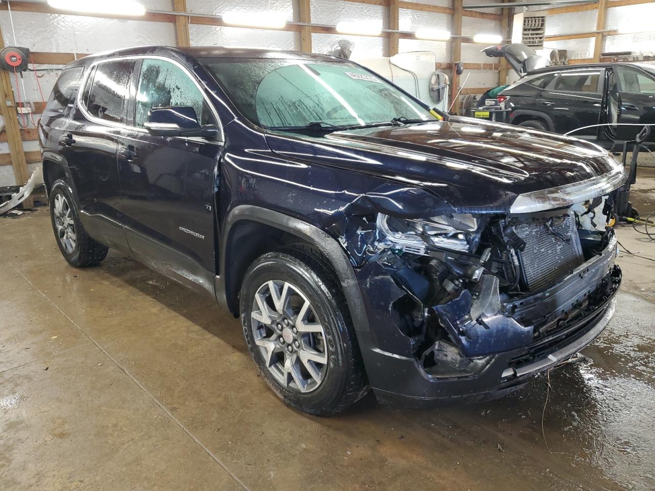 2021 GMC Acadia VIN 1GKKNKLA7MZ132561 Copart auction photo, front end / rear end damage thumbnail 4