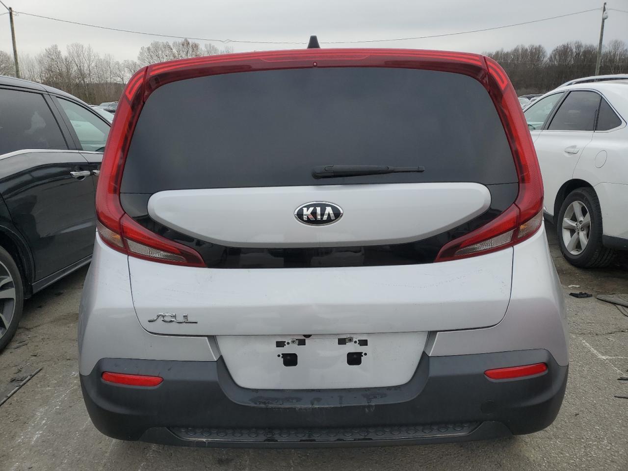 2020 KIA Soul VIN KNDJ23AU2L7072850 Copart auction photo, burn - interior / burn - engine damage thumbnail 6