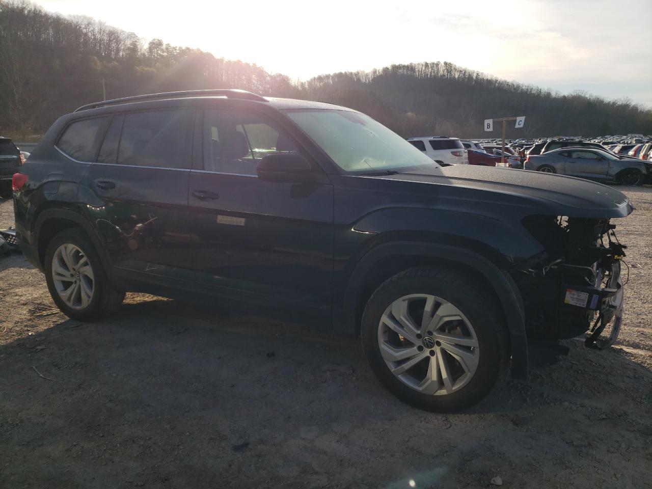 2021 Volkswagen Atlas VIN 1V2KR2CA4MC539903 Copart auction photo, front end damage thumbnail 4