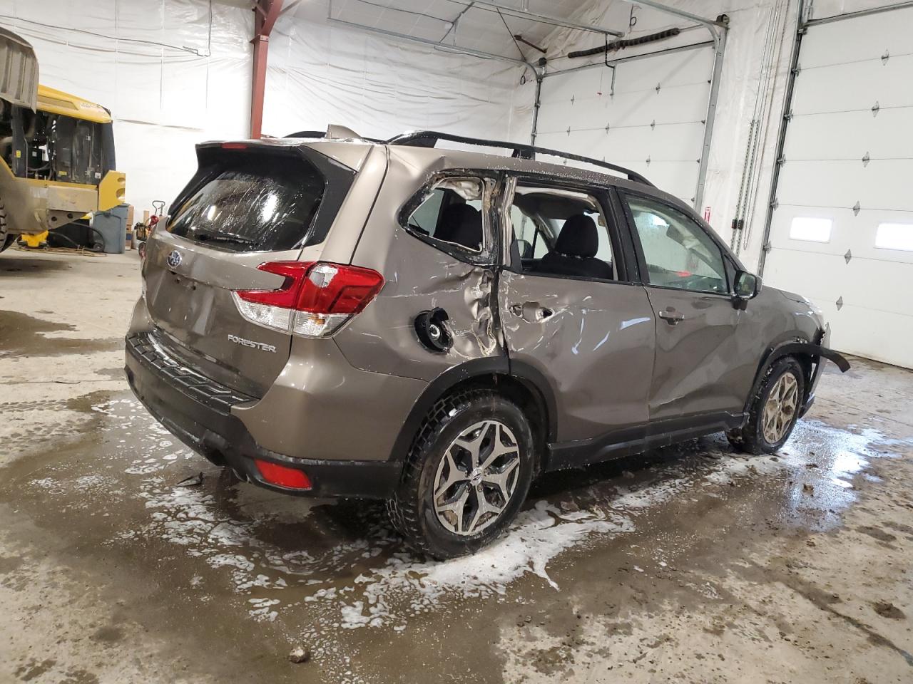 2019 Subaru Forester VIN JF2SKAECXKH462261 Copart auction photo, side damage thumbnail 3