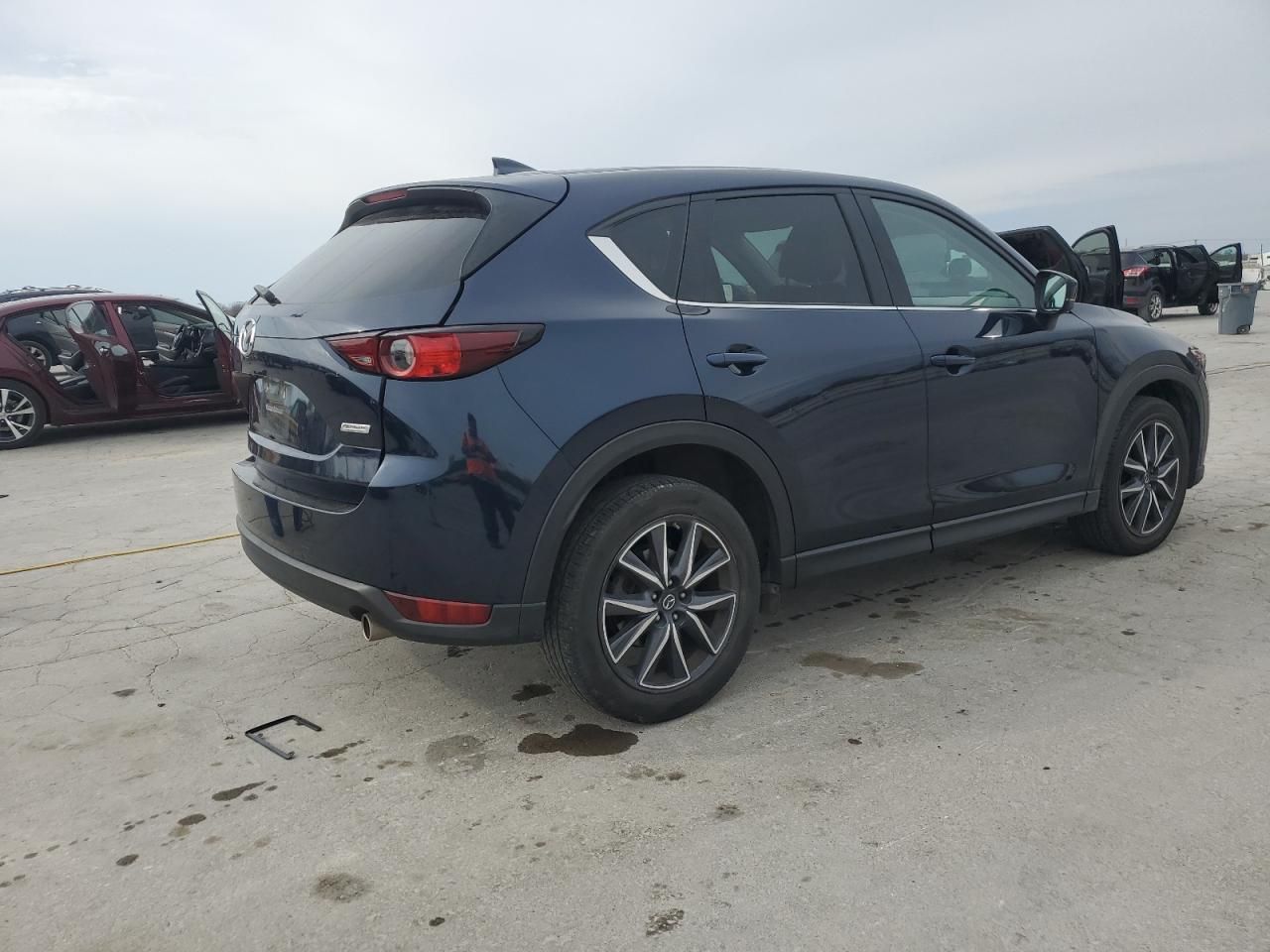 2018 Mazda CX-5 VIN JM3KFBCM5J0443383 Copart auction photo, rear end damage thumbnail 3