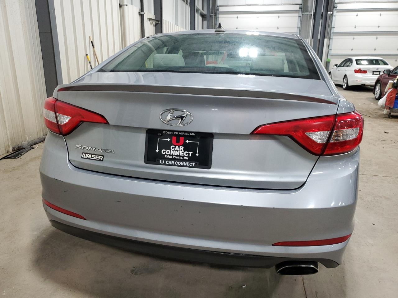 2016 Hyundai Sonata VIN 5NPE24AF0GH418260 Copart auction photo, vandalism damage thumbnail 6