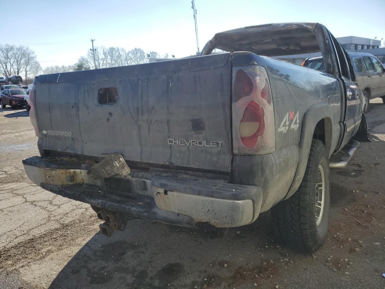 2004 Chevrolet Silverado VIN 1GCHK23114F148268 Copart auction photo, burn damage thumbnail 3