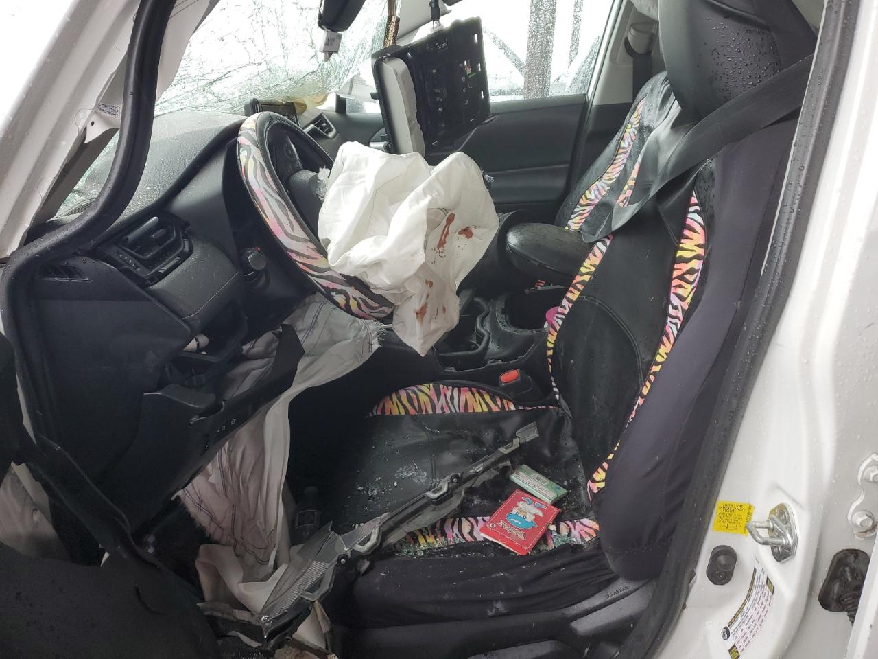2019 Toyota RAV 4 VIN 2T3H1RFV8KC011352 Copart auction photo, front end / side damage thumbnail 7