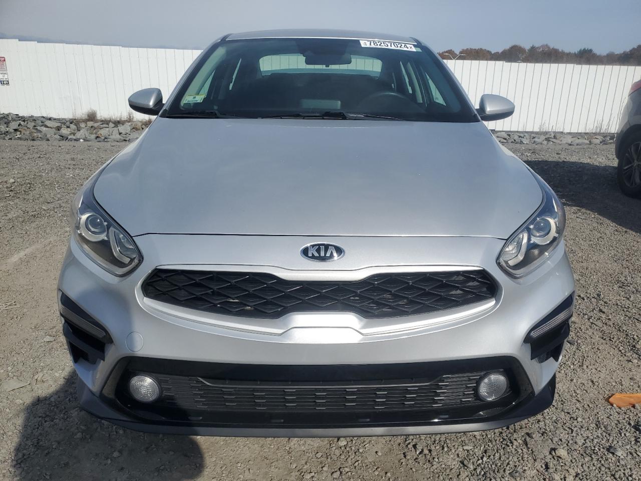 2019 KIA Forte VIN 3KPF24AD8KE105702 Copart auction photo, rear end / minor dent/scratches damage thumbnail 5
