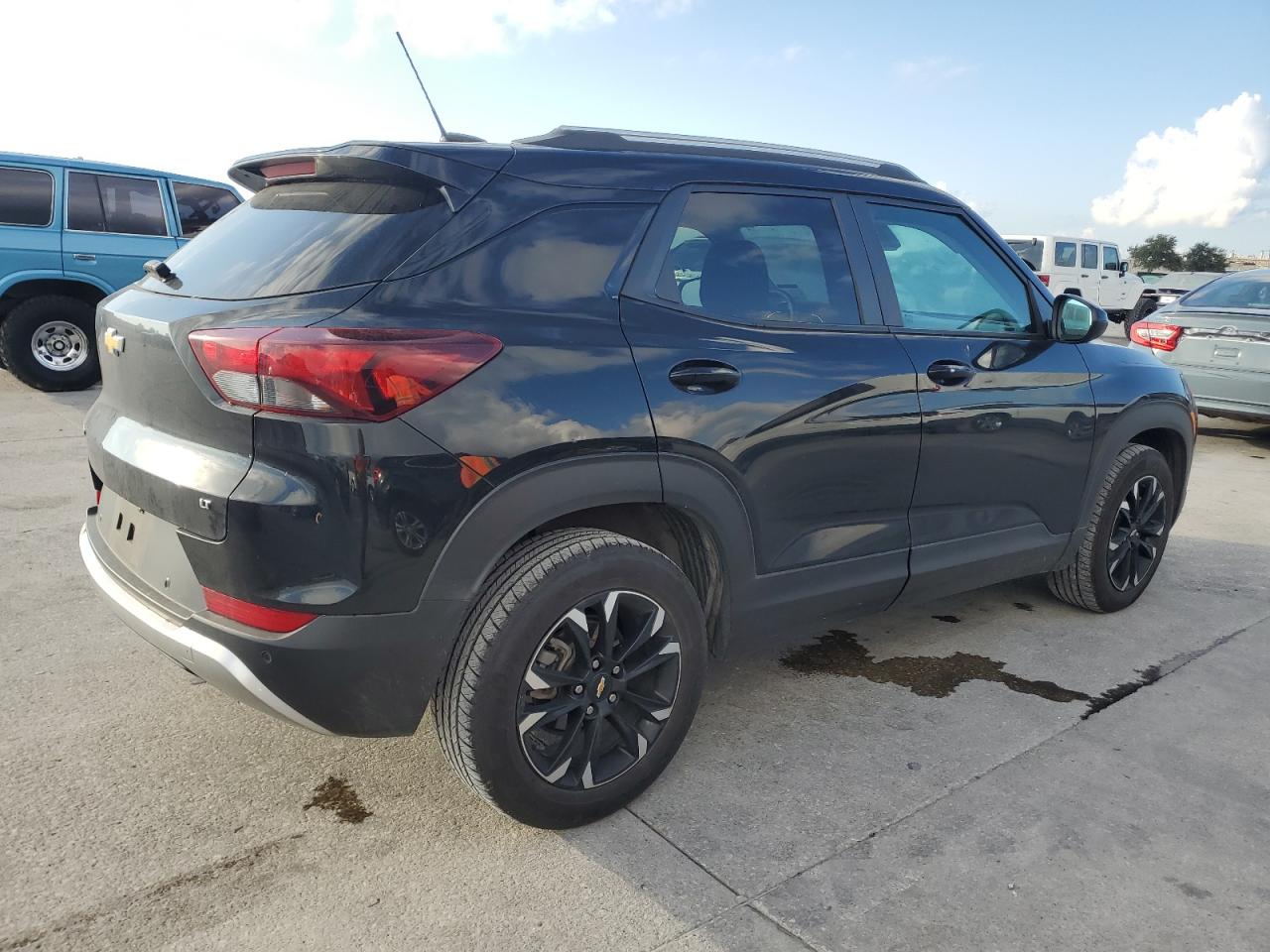 2022 Chevrolet TrailBlazer VIN KL79MPSLXNB081559 Copart auction photo, water/flood damage thumbnail 3