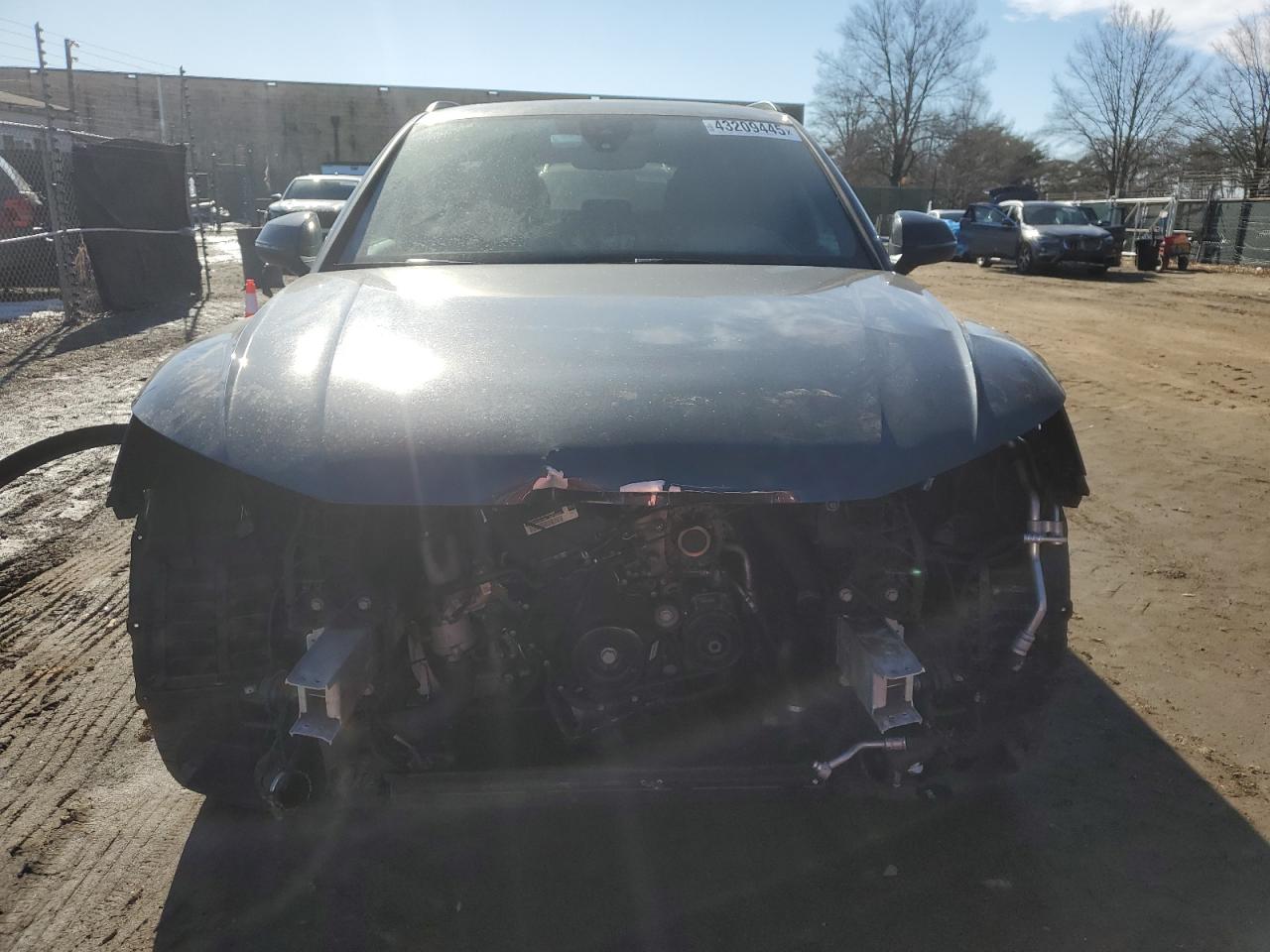 2020 Audi Q5 VIN WA1ANAFYXL2121727 Copart auction photo, front end / minor dent/scratches damage thumbnail 5