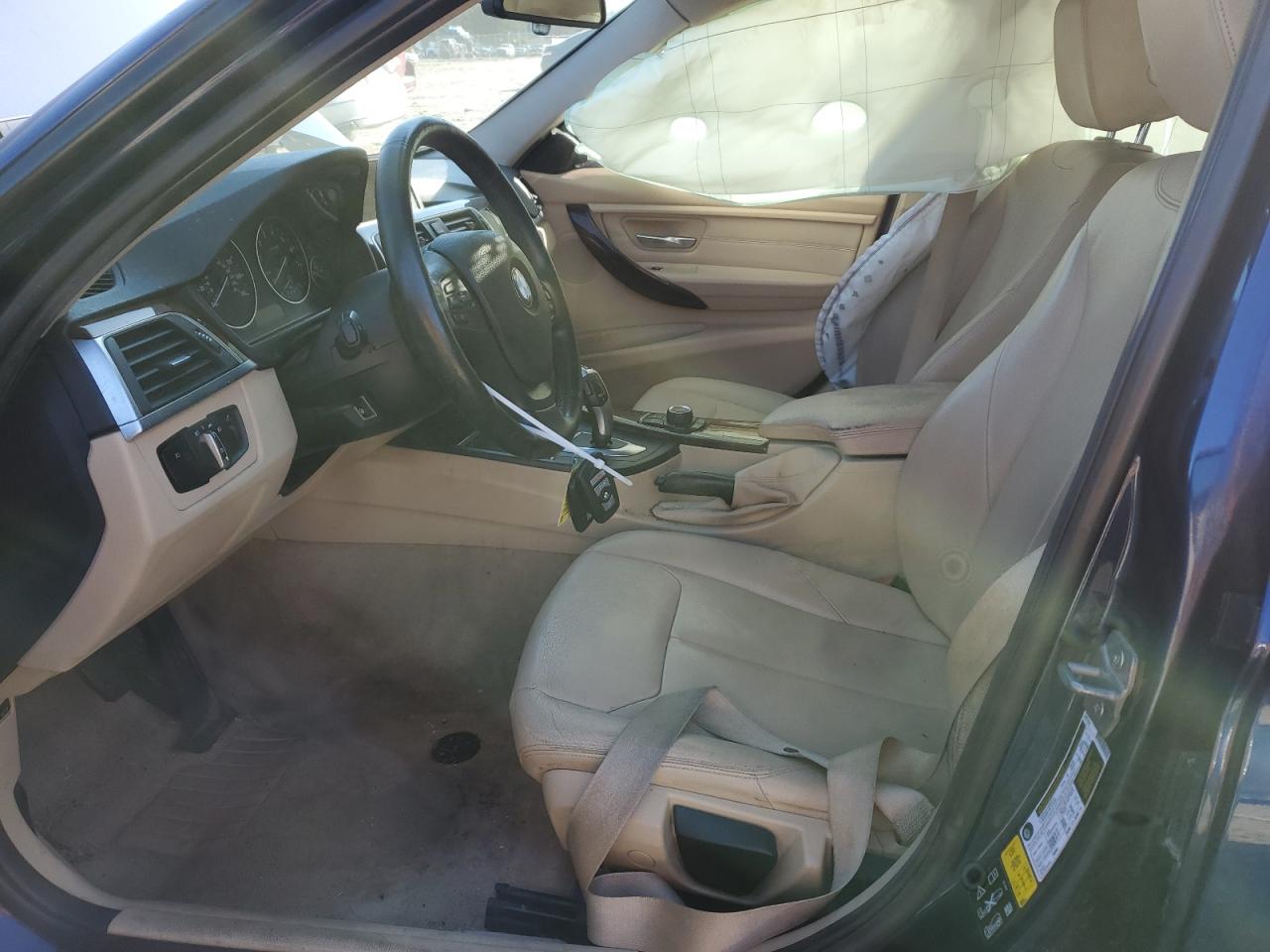 2016 BMW 3er VIN WBA8E5G59GNT41491 Copart auction photo, side / minor dent/scratches damage thumbnail 7