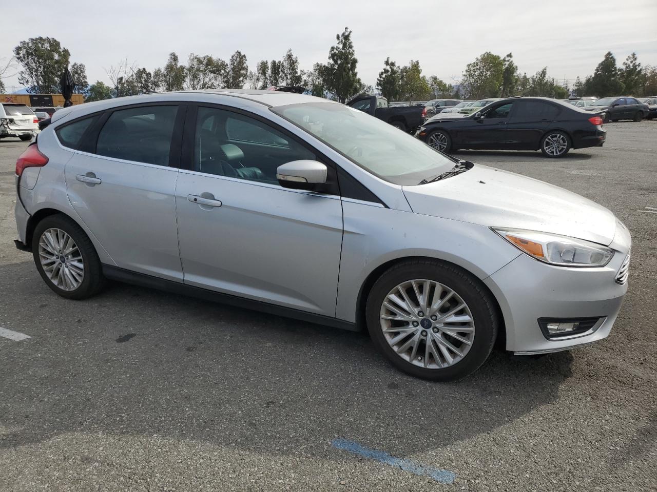 2018 Ford Focus VIN 1FADP3N22JL217466 Copart auction photo, rear end / side damage thumbnail 4