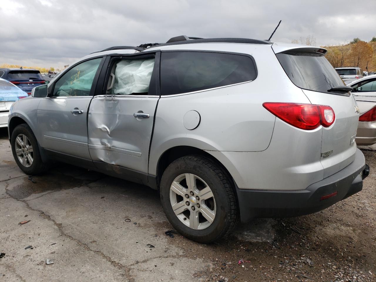 2011 Chevrolet Traverse VIN 1GNKVGED2BJ139940 Copart auction photo, side / rollover damage thumbnail 2