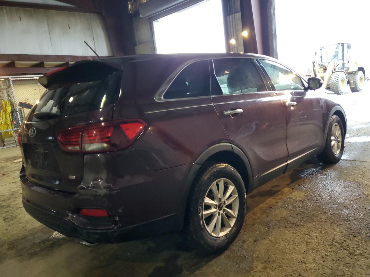 2019 KIA Sorento VIN 5XYPG4A37KG575753 Copart auction photo, front end damage thumbnail 3