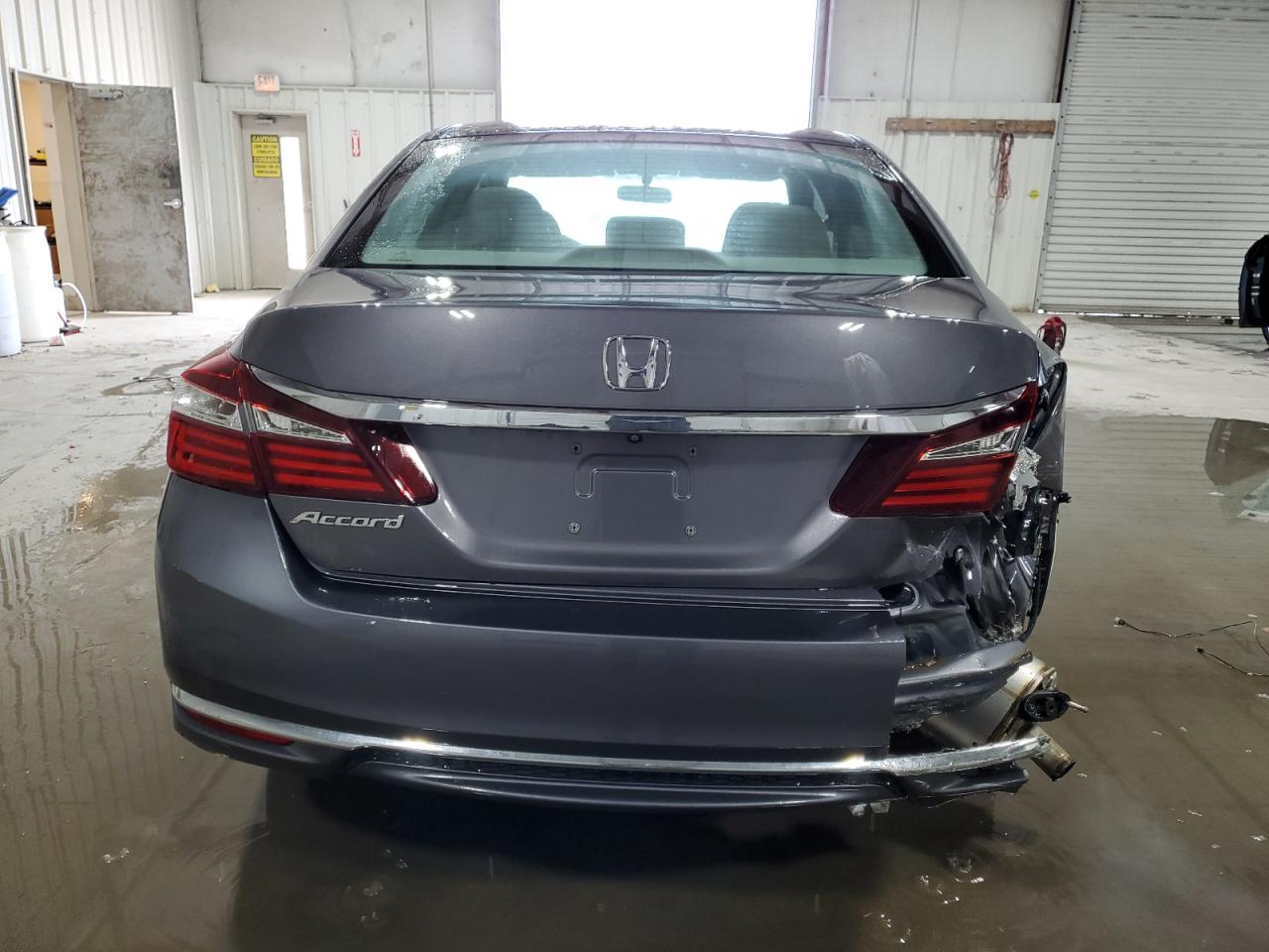 2017 Honda Accord VIN 1HGCR2F33HA014305 Copart auction photo, rear end damage thumbnail 6