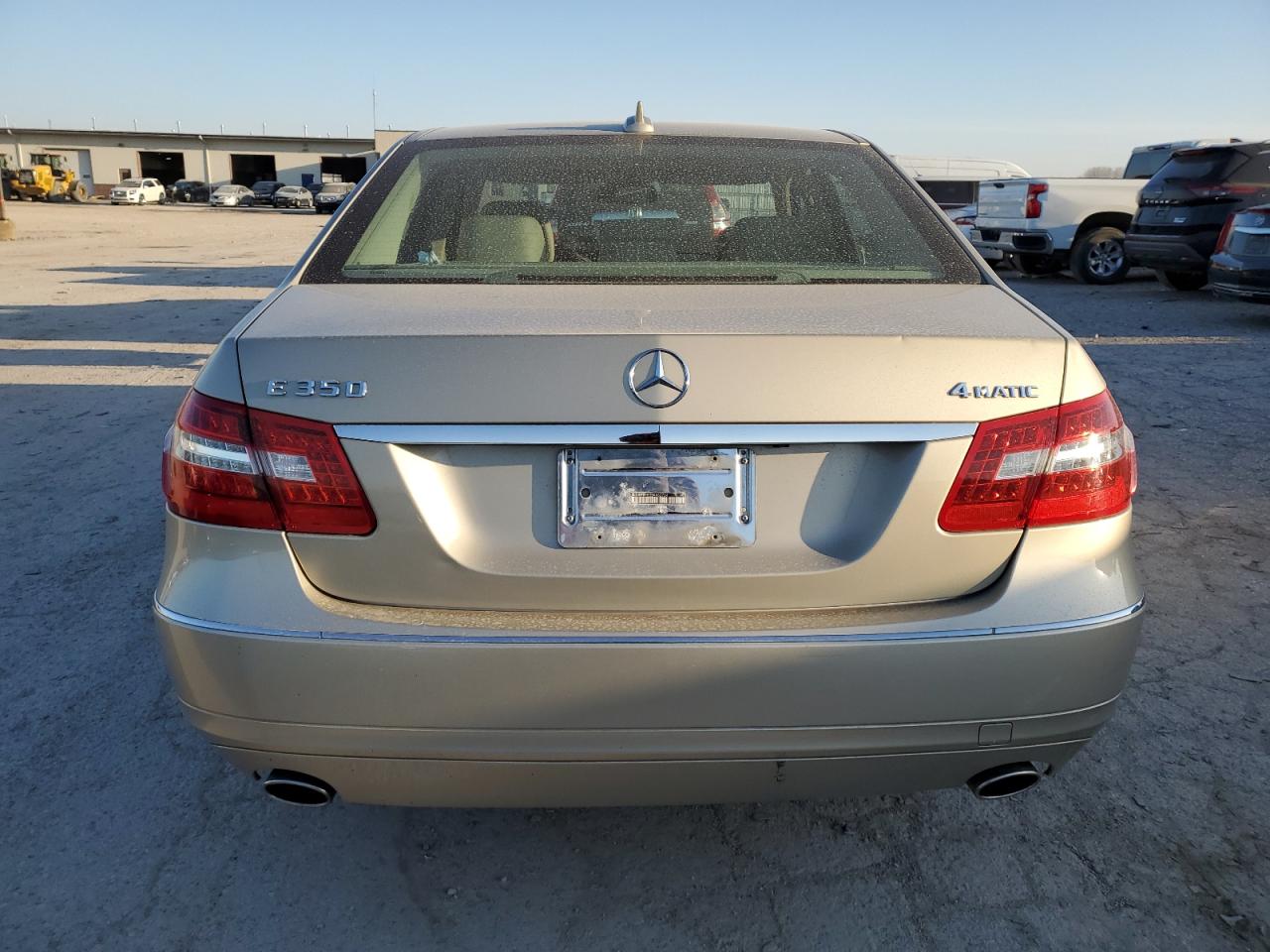 2011 Mercedes-Benz E-klasse VIN WDDHF8HB3BA462724 Copart auction photo, side / minor dent/scratches damage thumbnail 6